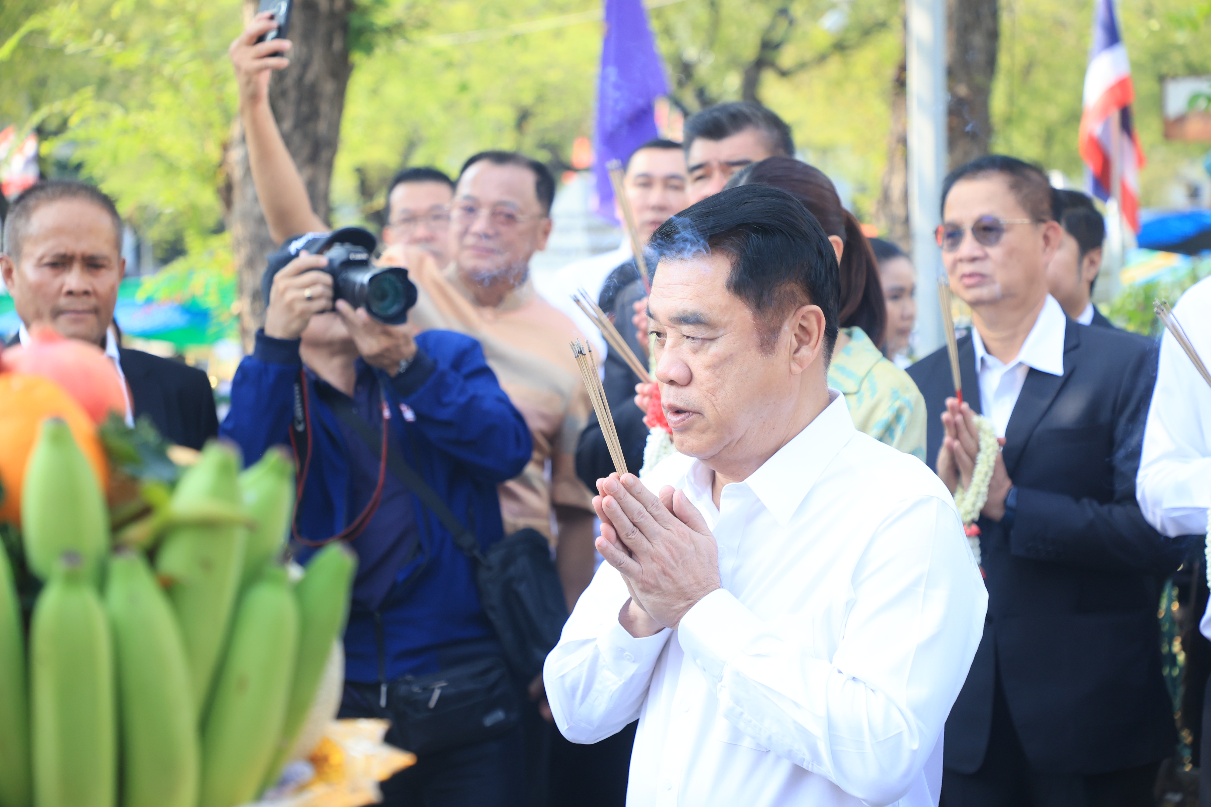 title - คณะผู้บริหาร ส.ป.ก. ร่วมพิธีสักการะสิ่งศักดิ์สิทธิ์ประจำกระทรวงเกษตรและสหกรณ์ ในโอกาสเข้ารับตำแหน่งของรัฐมนตรีว่าการกระทรวงเกษตรและสหกรณ์ และรัฐมนตรีช่วยว่าการกระทรวงเกษตรและสหกรณ์ 